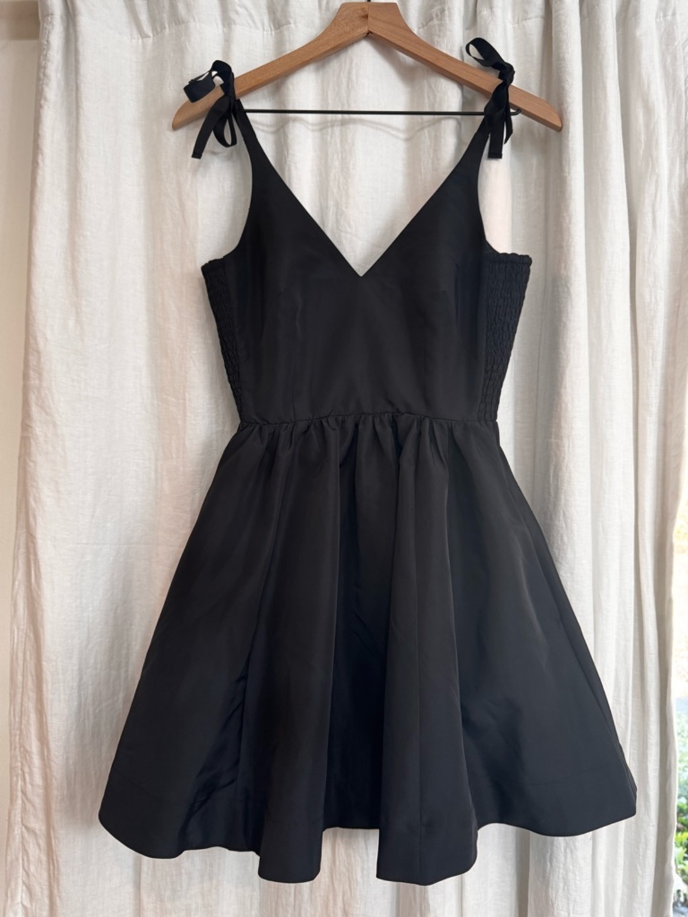 Old Navy Black Tie-Shoulder V-Neck Mini Dress